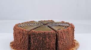 Essa torta gelada de chocolate de apenas 5 ingredientes não pode faltar na Páscoa da minha família: cremosa e fácil de fazer, todo mundo pede mais um pedaço