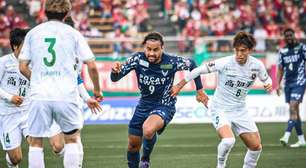 Ex-Athletico coloca equipe na liderança do futebol japonês