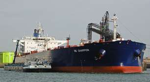 Enquanto a atenção de todos está voltada para o Irã, Reino Unido está interceptando e abordando "frota fantasma" russa em Gibraltar