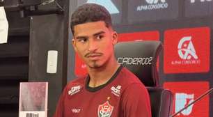 Disputado no mercado, Renê é apresentado no Vitória e já mira estreia contra o Cruzeiro: "Sei os atalhos para o gol"