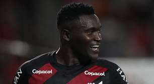 Viveros é destaque da goleada do Athletico sobre o Botafogo