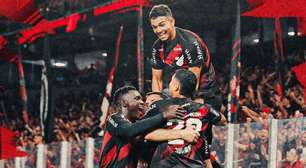 Viveros marca golaço e Athletico-PR atropela Botafogo: "Show na Arena"