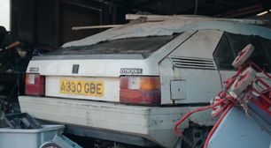 Carro esquecido por 38 anos em celeiro vira relíquia no Reino Unido