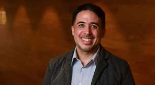 Começou organizando a saída de alunos e agora quer dominar a segurança escolar em 14 países