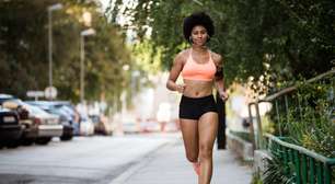 Seu fone vive caindo? Aprenda a escolher o modelo certo pro treino