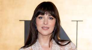 Dakota Johnson revela que perdeu papel no início da carreira por ser 'educada demais'