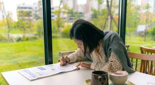 Estudar loucamente na noite anterior a uma prova dá resultado? A ciência finalmente tem uma resposta