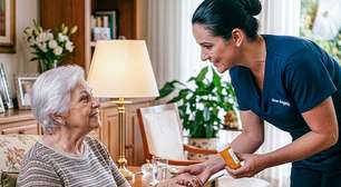 Rotina e medicação exigem atenção no cuidado ao idoso