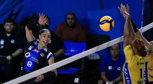 Jaqueline celebra temporada de retorno às quadras: "Sinto orgulho"