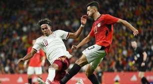 Yamal repudia cânticos islamofóbicos em Espanha x Egito e cobra respeito: "Intolerável"