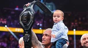 Aliada de Charles do Bronx, top 3 do peso palha detona críticas ao grappling no UFC