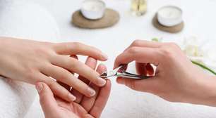 Você ainda arranca a cutícula? Isso pode estar destruindo suas unhas