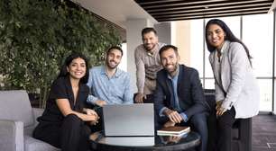 1º de abril: 6 mentiras do mundo corporativo que ainda moldam carreiras