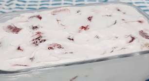 Sobremesa de frutas natural e sem creme de leite, gostosa e feita com poucos ingredientes