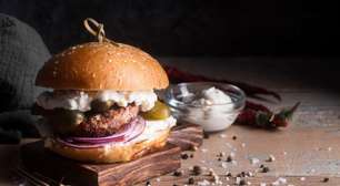 Hambúrguer na air fryer: o jeito fácil de fazer sem sujeira