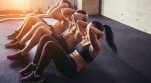 Esqueça o chão: abdominais em pé ajudam a melhorar postura e equilíbrio