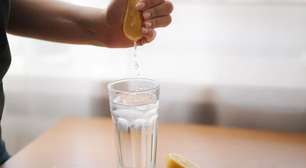 Tomar água com limão todos os dias: nutróloga explica se isso realmente ajuda a emagrecer