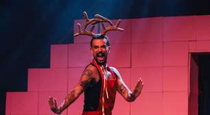 Influenciador Vitor diCastro transforma vivências pessoais em espetáculo teatral