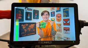 Jorge Henrique vira o "professor dos famosos" e rompe dogmas do inglês com humor