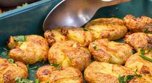 Batata ao murro: receita portuguesa fácil para acompanhar bacalhau