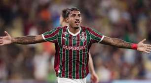 Fluminense domina, amplia jejum do Corinthians e cola na liderança