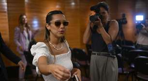 Influencer argentina acusada de racismo deixa Brasil após pagar fiança