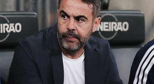 Artur Jorge elogia Cruzeiro após vitória, mas afirma: "inda que longe daquilo que"