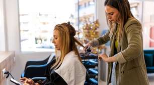 Procedimentos capilares: saiba quando podem beneficiar ou danificar os fios e o couro cabeludo