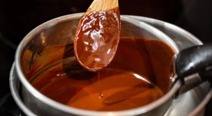 Nem maisena, nem leite condensado: chocolate quente supercremoso com só 3 ingredientes!