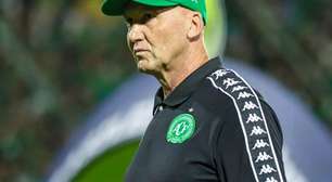 Chapecoense demite técnico Gilmar Dal Pozzo