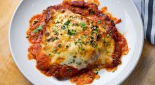 Troque o clássico: parmegiana de tilápia perfeita para a Sexta Santa