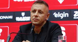 "Veio de Santa Catarina": Rafinha comemora a chegada de +2 reforços no São Paulo