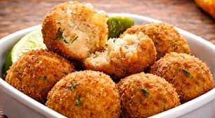 Bolinho de bacalhau: crocante por fora e macio por dentro