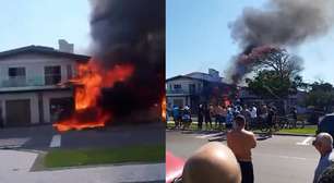 Avião de pequeno porte cai sobre restaurante no litoral do RS
