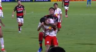 'Ele foi para atingir': ouça áudio do VAR em expulsão de jogador do Flamengo por agressão