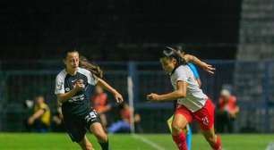 Corinthians goleia Bragantino e assume a liderança do Brasileirão Feminino