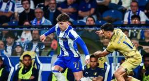 Porto leva empate do Famalicão no fim e acirra briga pelo título português