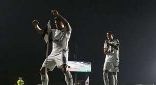 Martins responde à gracinha do Vasco e tira onda: "Dancei mesmo"