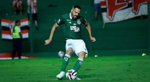 No Goiás, Anselmo Ramon já marca recorde com a camisa e caminha para história