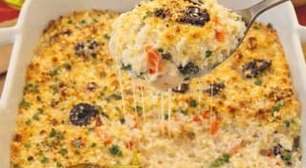Arroz de forno com bacalhau cremoso e gratinado fácil