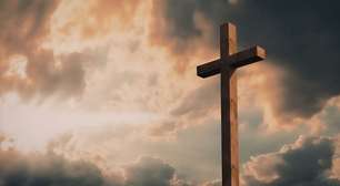 O que aconteceu com a cruz em que Jesus foi crucificado?