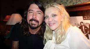 Courtney Love manda Dave Grohl "virar homem" e falar sobre relação