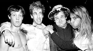 Red Hot Chili Peppers: Flea diz que documentário sobre Hillel Slovak 'emocionou profundamente'