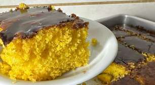 Bolo de cenoura com calda crocante, que fica muito fofinho e tem aquele gostinho de infância