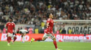 Internacional vence o Corinthians e se afasta do Z-4