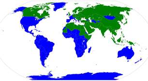 Existem 2 tipos de países no mundo: os que tem pessoas que tiram os sapatos antes de entrar em casa e aqueles onde não