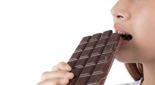 Exagerou no feriado? Nutricionista revela como desinchar sem cortar chocolate