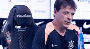 Diniz destaca importância de Memphis Depay e torce por permanência no Corinthians