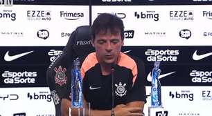 Apresentado, Diniz fala da intimidação da torcida do Corinthians e defende broncas nos atletas