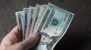 Câmbio: Dólar desacelera alta e fecha a R$ 5,15 com alívio externo